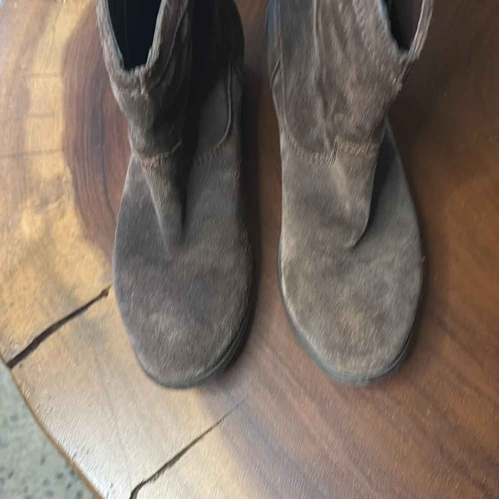 J Renee Embroidered Brown Suede Ankle Boots/ Size 10 - Picture 6 of 9